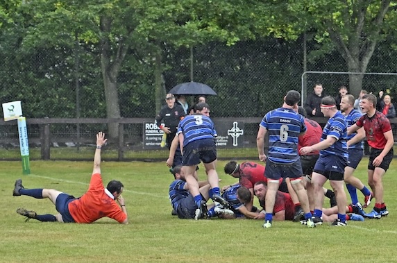 Reds endure a tough loss in season opener