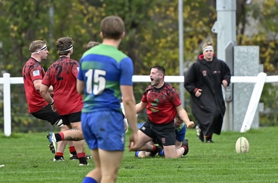 Reds turn on the style in the top of the table clash with Hamilton&nbsp;Bulls